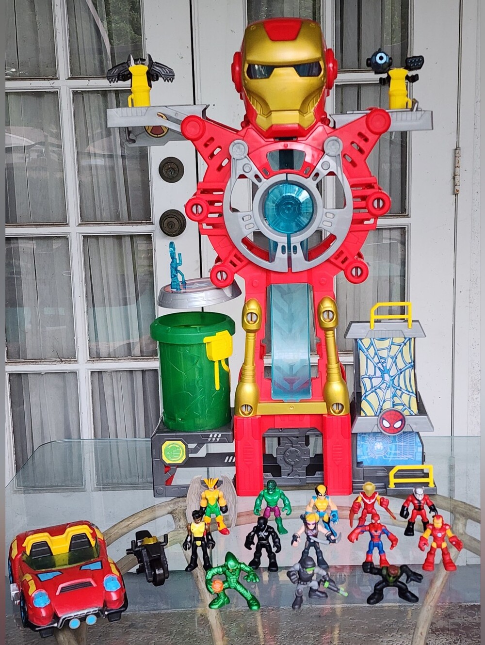 Plakskool Heroes Marvel Super Hero Adventures Iron Man Headquarters & Car